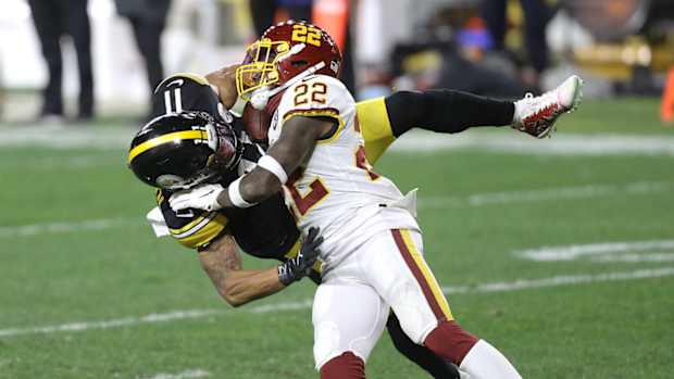 Washington's Deshazor Everett makes a tackle against Pittsburgh.
