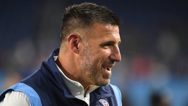 Tennessee Titans head coach Mike Vrabel looks on before the game against the San Francisco 49ers at Nissan Stadium.
