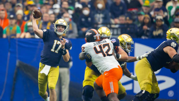 Fiesta Bowl-Oklahoma State at Notre Dame-2