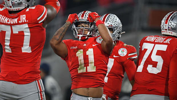 Ohio State's Jaxon Smith-Njigba celebrates a TD