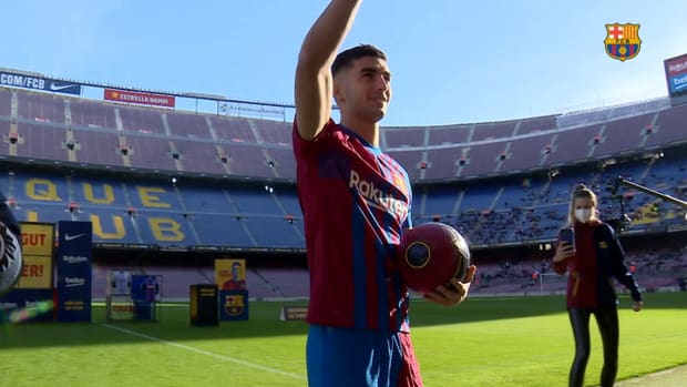 Camp Nou welcomes Ferran Torres
