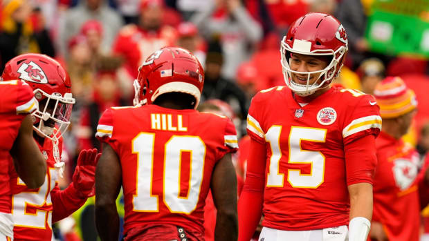 Tyreek Hill with Patrick Mahomes.