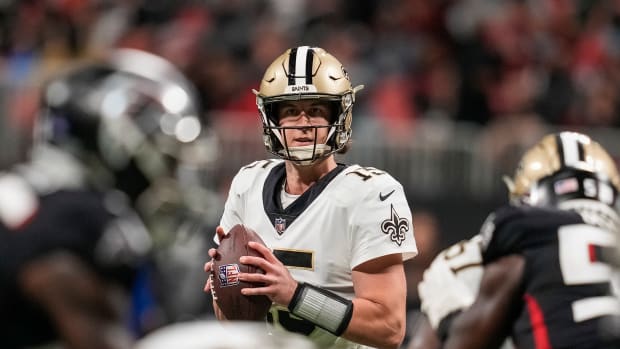 Jan 9, 2022; Atlanta, Georgia, USA; New Orleans Saints quarterback Trevor Siemian (15) in action against the Atlanta Falcons during the second half at Mercedes-Benz Stadium. Mandatory Credit: Dale Zanine-USA TODAY Sports