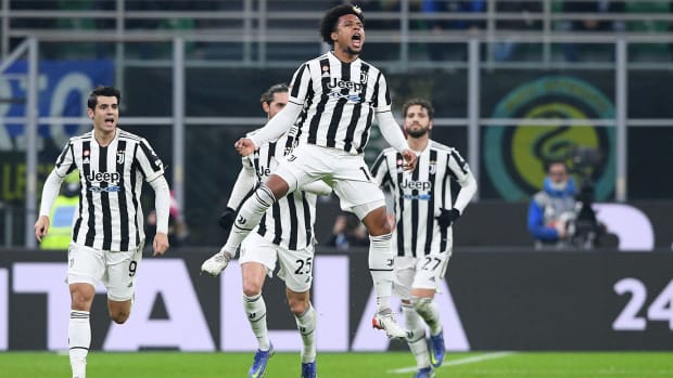 Weston McKennie scores for Juventus in the Italian Supercoppa
