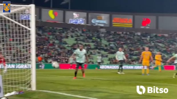 Carlos Salcedo’s late equaliser vs Santos