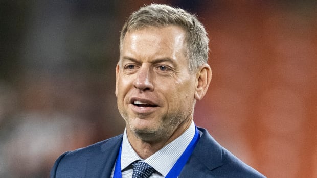 Troy Aikman at an NFL game.