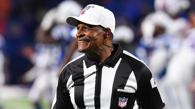 Jerome Boger referring a game.