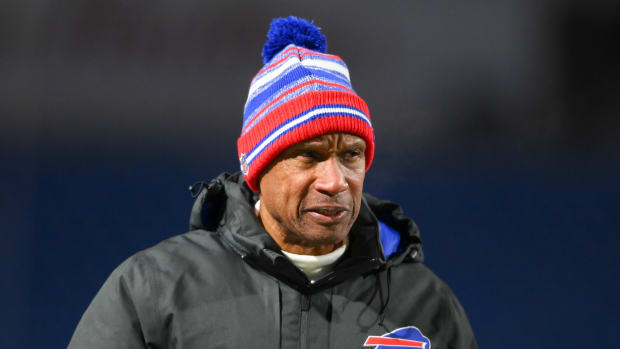 Jan 15, 2022; Orchard Park, New York, USA; Buffalo Bills defensive coordinator Leslie Frazier prior to an AFC Wild Card playoff football game against the New England Patriots at Highmark Stadium.