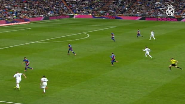 Isco's incredible goal against Elche in 2014