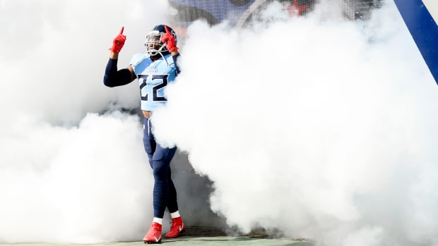 Tennessee Titans running back Derrick Henry (22) takes the field to play the Chiefs at Nissan Stadium Sunday, Oct. 24, 2021 in Nashville, Tenn. Titans Chiefs 053