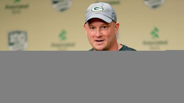 Nathaniel Hackett coaching for the Packers.