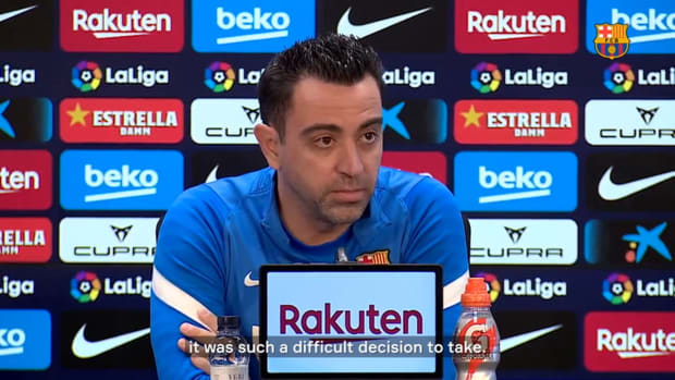 Xavi explains why he left Dani Alves out of Europa League squad