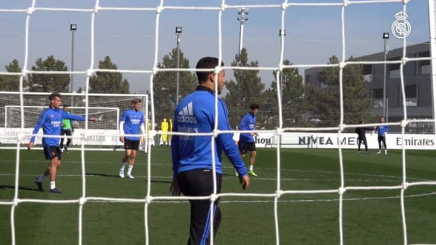 Behind The Scenes: Fitness test and ball work at Real Madrid City