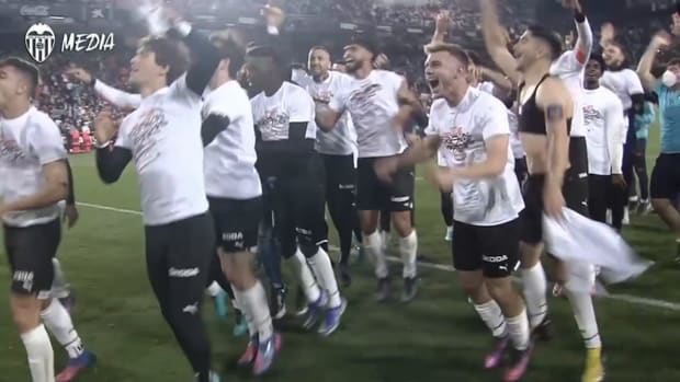 Incredible celebrations as Valencia reach Copa del Rey final