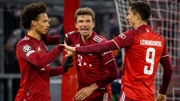 Bayern Munich thrashes Salzburg in the Champions League