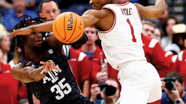 Arkansas Razorback guard J.D. Notae found himself in foul trouble early, causing head coach Eric Musselman to break his cardinal rule of not playing anyone in the first half with two fouls.
