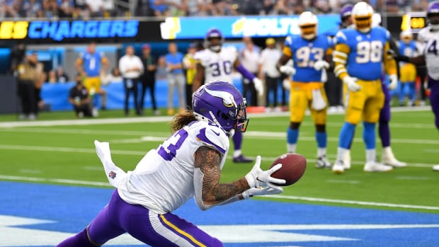 Nov 14, 2021; Inglewood, California, USA; Minnesota Vikings tight end Tyler Conklin (83) catches a pass in the end zone for a touchdown in the second half of the game against the Los Angeles Chargers at SoFi Stadium. Mandatory Credit: Jayne Kamin-Oncea-USA TODAY Sports