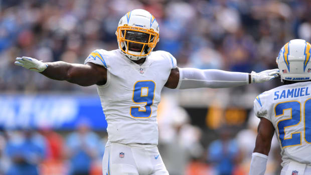 Sep 19, 2021; Inglewood, California, USA; Los Angeles Chargers linebacker Kenneth Murray (9) gestures after a play against the Dallas Cowboys during the first half at SoFi Stadium. Mandatory Credit: Orlando Ramirez-USA TODAY Sports