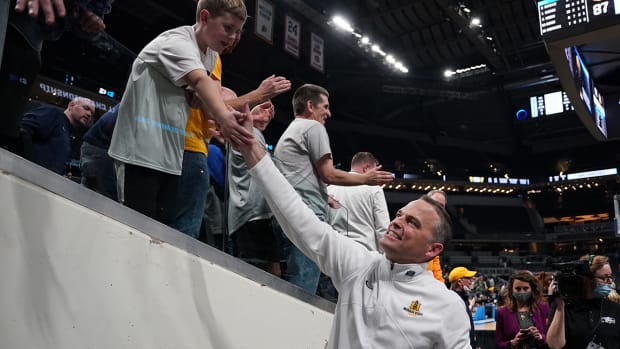 Murray State coach Matt McMahon reacts after defeating San Francisco during the first round of the 2022 NCAA Tournament.