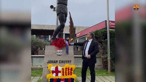 FC Barcelona pay tribute to Johan Cruyff