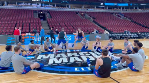 Kansas Jayhawks men’s basketball team play a game during practice.