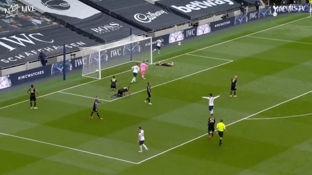 Lucas Moura finds the net vs Newcastle United