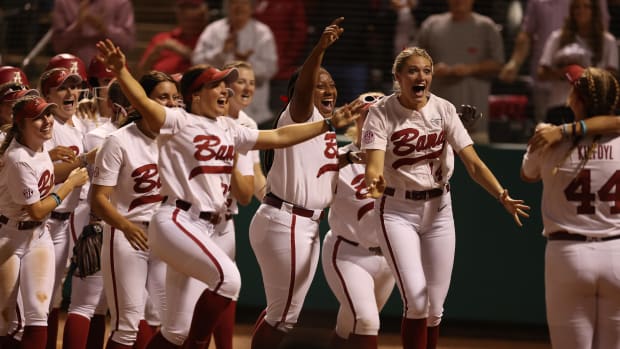 Alabama celebrates Lexi's perfect game