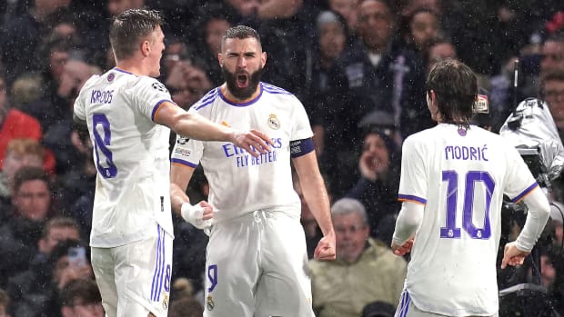 Karim-Benzema-Real-Madrid-Chelsea-Headers