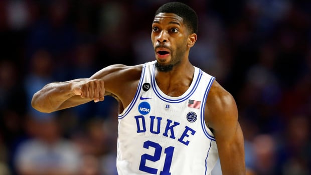 Amile Jefferson playing for Duke.