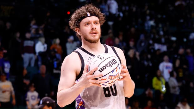 kawhi leonard game shoes