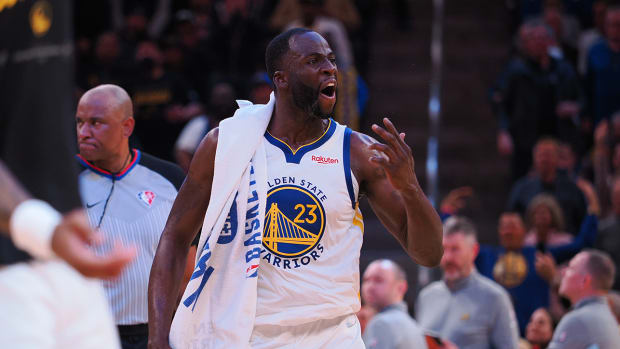 Draymond Green playing for the Warriors.