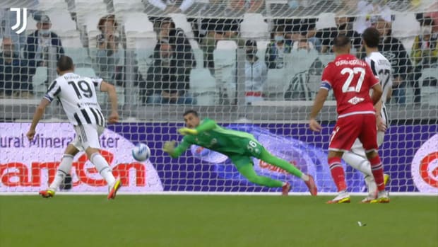 Mattias Perin's best Juventus saves