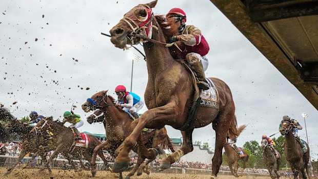 Rich Strike wins the Kentucky Derby,
