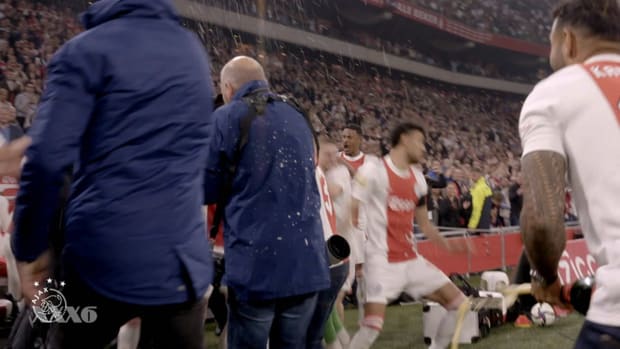 Ten Hag focus: Ajax manager lifts final league title