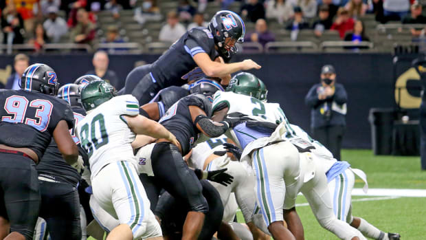 Zachary quarterback Eli Holstein (10) leaps in for a 1-yard score in the third quarter of the Class 5A State Championship game between Ponchatoula and Zachary at the Caesars Superdome on Saturday, December 11, 2021. (Michael DeMocker) Class5achamp07