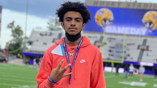 Dayton Aupui on an unofficial visit to the UW.