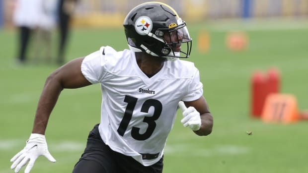 Miles Boykin practices for the Steelers.
