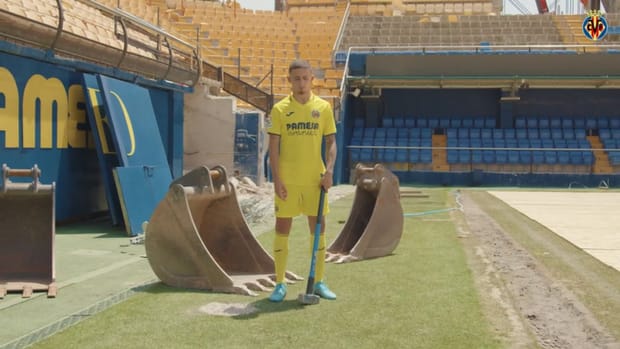 Villarreal unveil their new kit