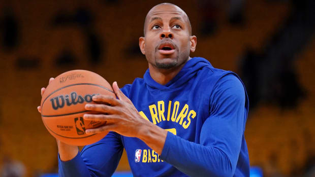 Warriors forward Andre Iguodala (9) warms up before Game 1 of the 2022 NBA Finals.