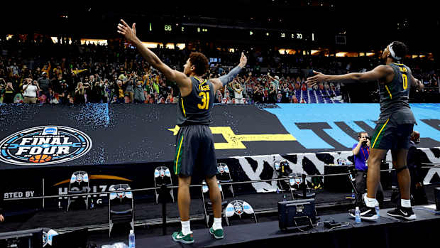 Baylor men's basketball celebrates after winning the national championship over Gonzaga