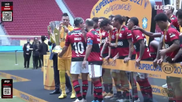 Flamengo celebrate with Brazil Super Cup trophy