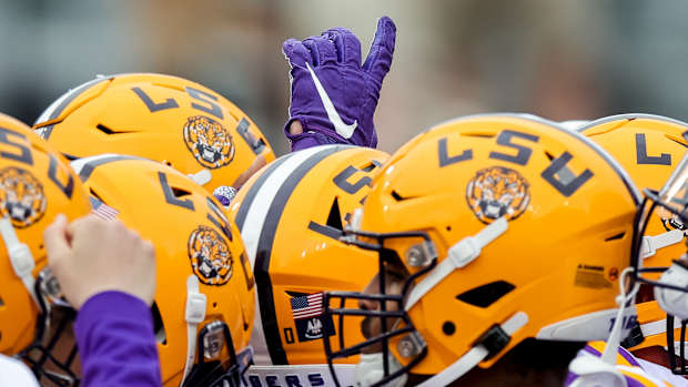 lsu receiver gloves