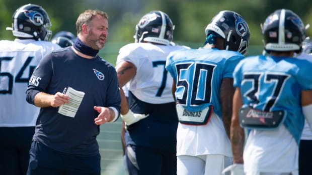 Tennessee Titans outside linebackers coach Shane Bowen gives instruction to his players during a training camp practice at Saint Thomas Sports Park Monday, Aug. 24, 2020 Nashville, Tenn.