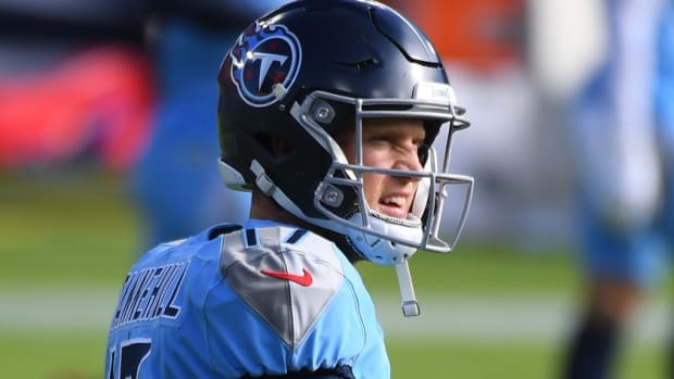 Tennessee Titans quarterback Ryan Tannehill (17) before the game against the Cleveland Browns at Nissan Stadium.