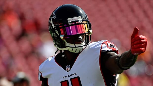 Atlanta Falcons wide receiver Julio Jones (11) warms up prior to the game against the Tampa Bay Buccaneers during the first half at Raymond James Stadium.