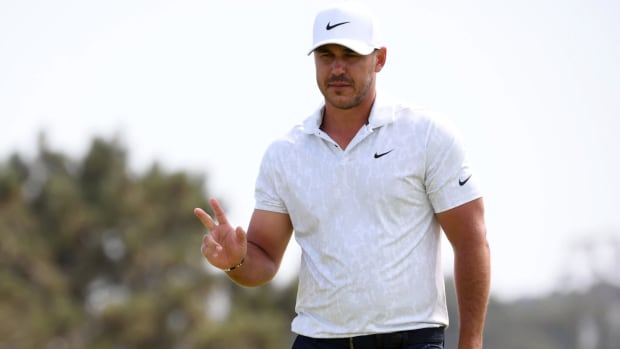 Brooks Koepka near top of 2021 U.S. Open leaderboard after Round 1.