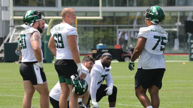 New York Jets offensive linemen at minicamp