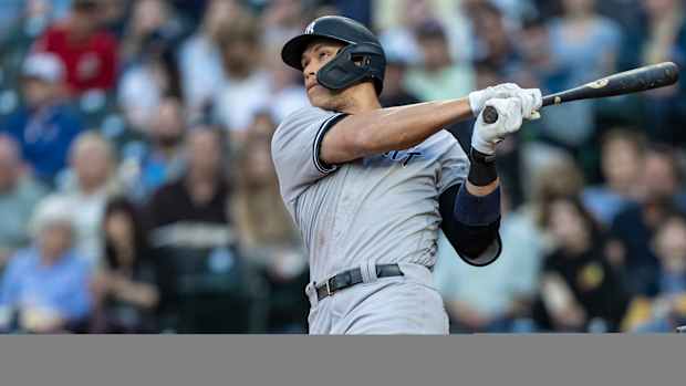 Yankees' Aaron Judge follows through on a swing