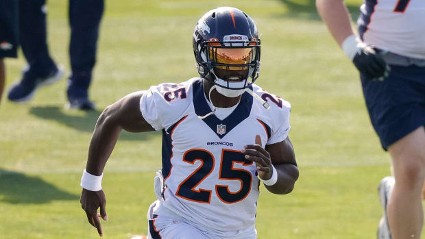 Denver Broncos running back Melvin Gordon III (25) during training camp at UCHealth Training Center.
