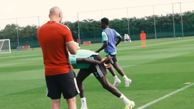 Bukayo Saka returns to Arsenal training